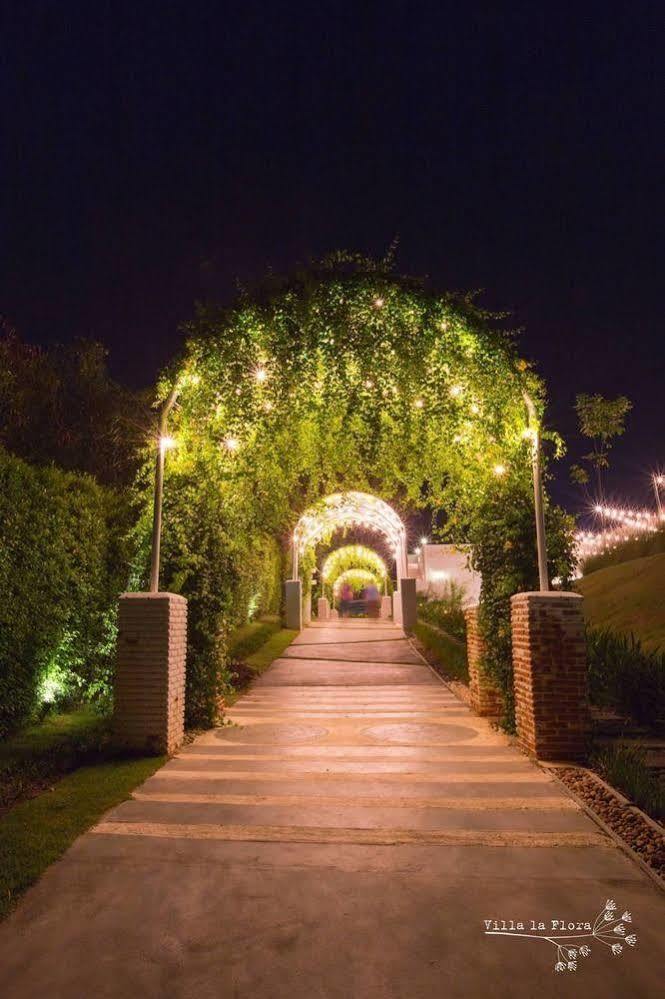 Villa La Flora Kanchanaburi Buitenkant foto
